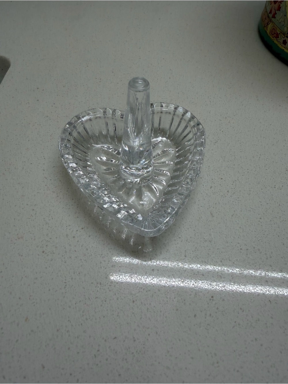 Heart-Shaped Glass Ring Holder - Clear